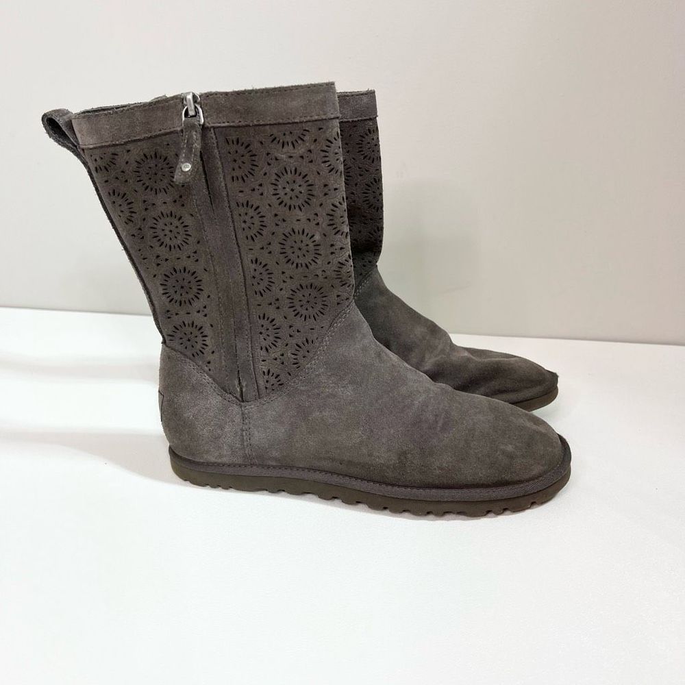 Ugg Boots Womens Shoes Size 8 Short Lo Pro Gray Laser Cut Leather Side Zip
